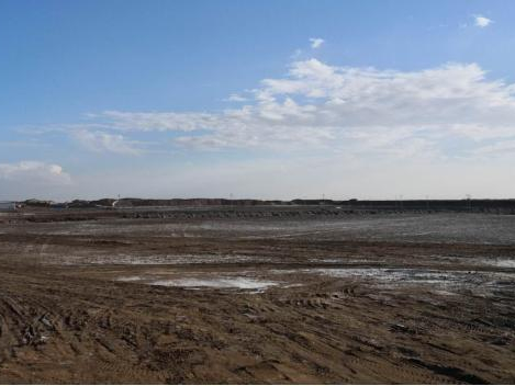 要實(shí)現(xiàn)“藍(lán)天白云”，仍需要我們的努力